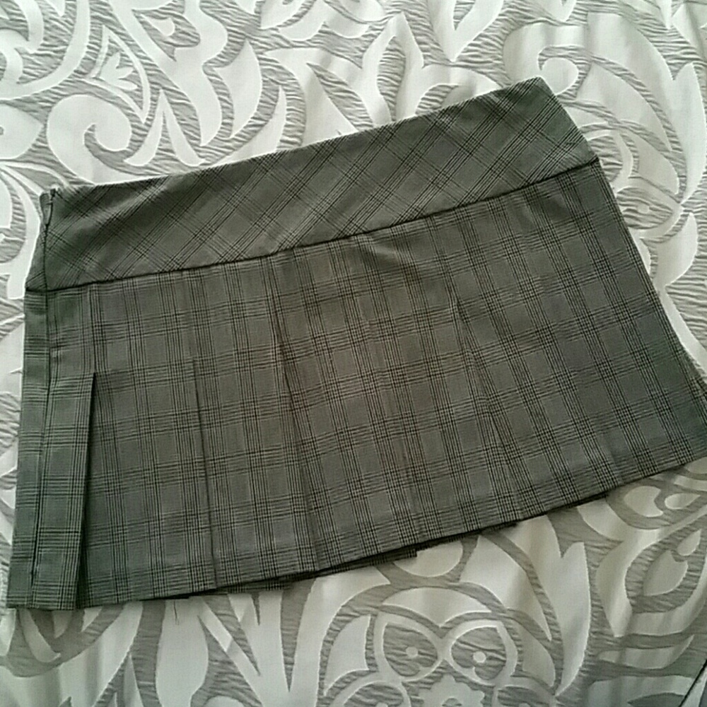 XXI Pleated Mini skirt